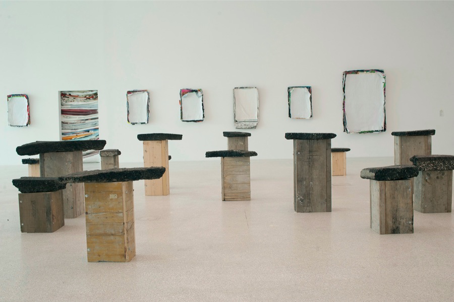 Klara Lidèn, Invalidenstra?e, Museion 2013, exhibition view. Foto Augustin Ochsenreiter courtesy Galerie Neu, Berlin/ Reena Spaulings, NY/ the artist