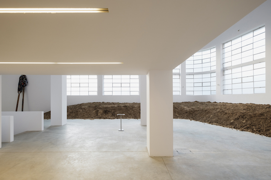 Fatma Bucak, So as to find the strength to see, exhibition view – Fondazione Merz, Torino - Photo Andrea Guermani