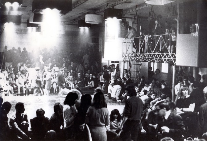 Piper Club Torino. Living Theater, installation view. Courtesy archivio Piero Derossi