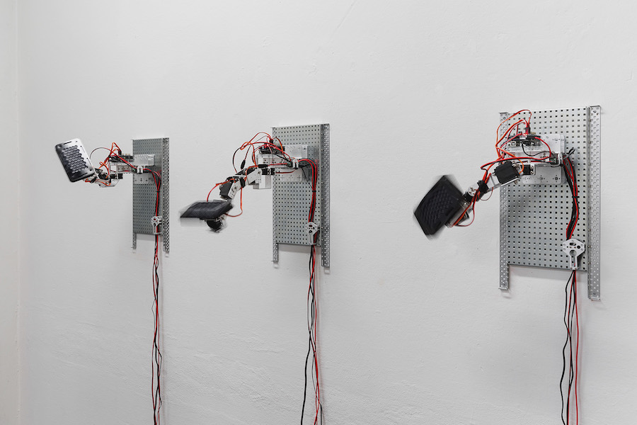 Emilio Vavarella - Do You Like Cyber, 2017, Installation view - Gallleriapiù, Bologna
