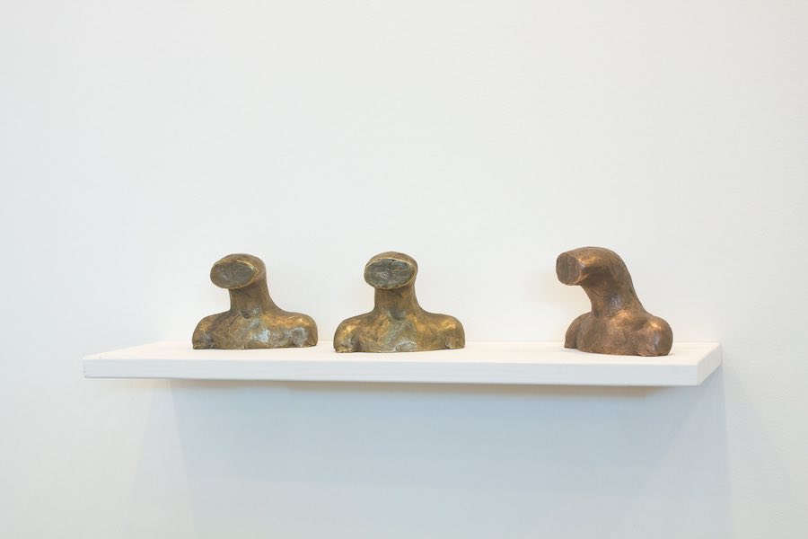 Tomas Vosylius, Flora&Fauna (series), 2017, bronze cast, cm 8 x 22 x 6,5, courtesy Meno Parkas, Kaunas (LT), Düsseldorf (DE)